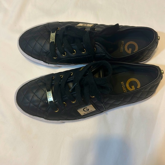 G BY GUESS Backer Sneakers color black sz 9.5M - Picture 1 of 9